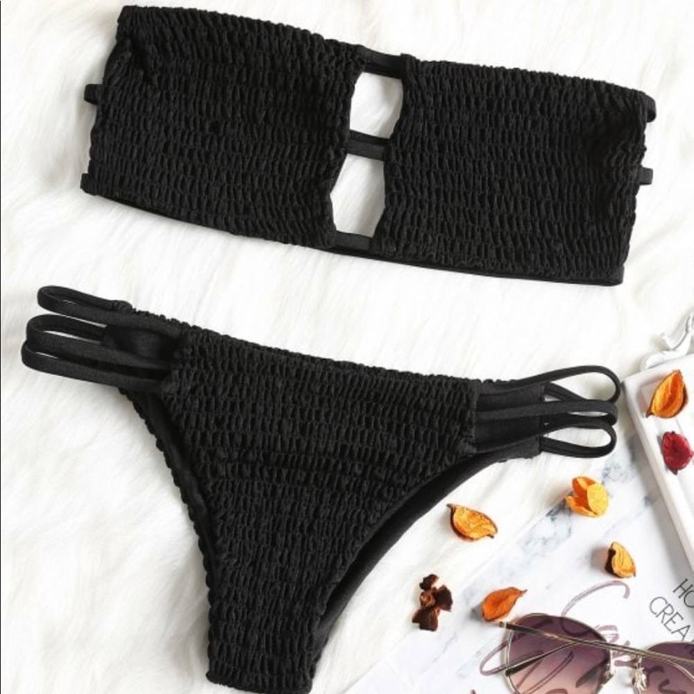 Zaful Bandeau Smocked Bikini Bra with Bottoms